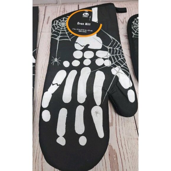 4pc Halloween Spooky Skeleton Spider Web Tombstone Pot Holders, Oven Mitt, Towel - Picture 3 of 7